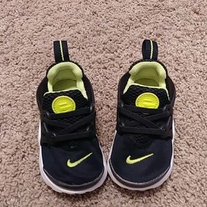 Boys nike sneakers